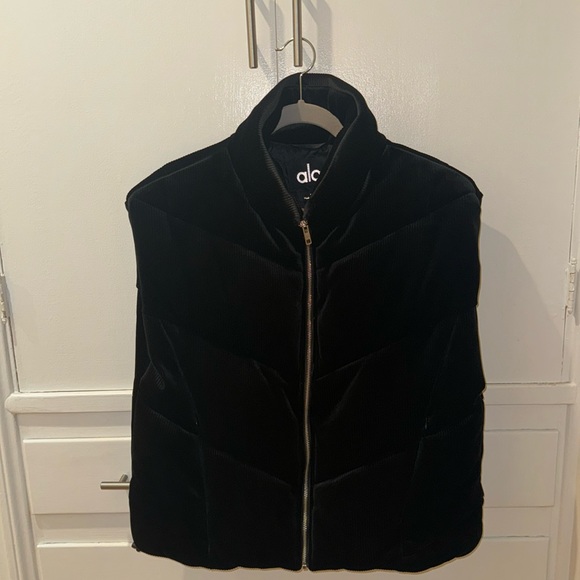 Ribbed Velour Mountain Side Puffer Vest medium black - Picture 2 of 4